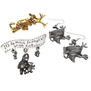 Lote de joyas Winnie The Pooh Piglet Charm Broche Danforth Tigger Diablo de Tasmania - Imagen 1 de 10