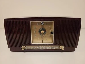 Vintage 1954 General Electric GE Radio Alarm Clock Radio Model 546PH Tube - Picture 1 of 14
