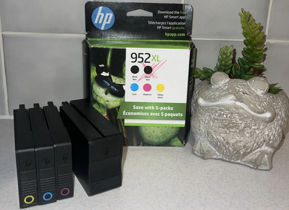 Genuine HP 952 XL 5 Pack High Yield Ink Cartridge Combo- 1 Missing Exp. 09/24 - Image 1 of 1