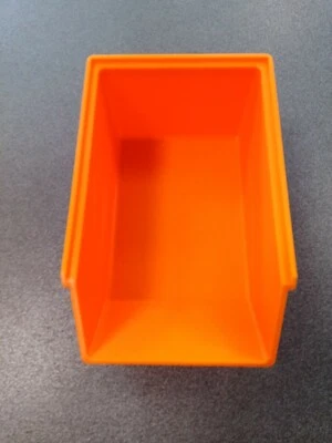 Contenitore Porta Minuteria a Bocca di Lupo Impilabile in PLA L106 xP178xH75mm - Immagine 1 di 4