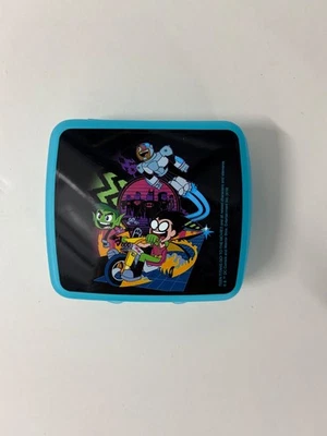 Tupperware Eco+ Sandwich Keeper Hinged Lunch To Go Snap Closure - Teen Titans Go - Image 1 of 2