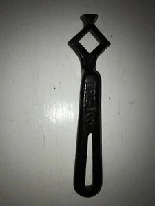 ATQ Gusseisen Holz Kohle Ofen Brenner Platte Deckel Griff Quadrat Diamant BRI-106 - Bild 1 von 3