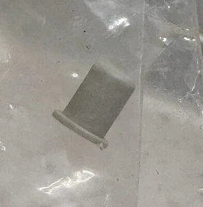 OEM NOS Saab 9-3 1998-2000 900 1986-2008 9000 1985-1998 32020110 Emblem Bushing - Picture 1 of 3