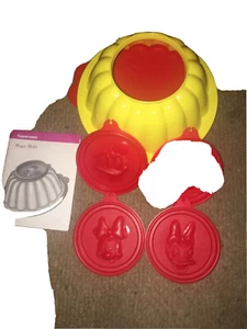 TUPPERWARE *NEW* 5 Cup Donald Daisy Minnie Jello Jel Ring Mold Set (no Donald) - Picture 1 of 10