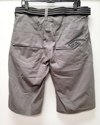 De colección Y2K Enyce a Sean Combs Co. Pantalones cortos de algodón gris calce relajado con cinturón talla 34 Foto 1 de 4