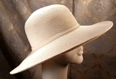 VINTAGE BIJOUX TERNER WHITE WIDE BRIM FOLPPY SUN HAT - Image 1 of 4