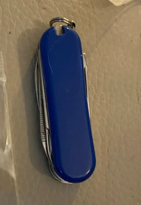 Cuchillo pequeño estilo ejército suizo - azul 58 mm #40 Foto 1 de 3