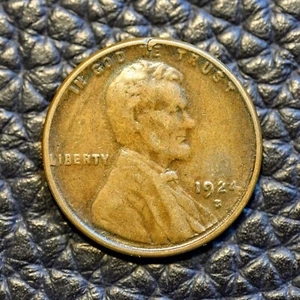 (ITM-4418) 1924 S LINCOLN CENT ~ XF/EF Cndtn ~ weak obverse ~ COMBINED SHIPPING! - Picture 1 of 3