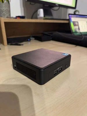 Intel NUC NUC11TNK Mini-PC | Win11 | Intel Core i3-1115G4, 240GB SSD, 8GB DDR4 - Bild 1 von 4