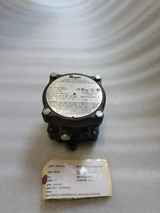 Dwyer 1950-10-2F Pressure Diffrential Switch EX - Picture 1 of 7