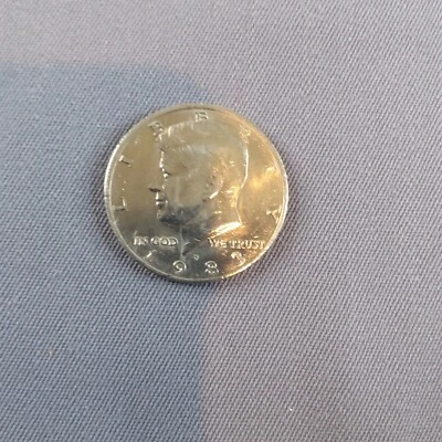 John F. Kennedy Half Dollar GOLD TONE 1983 - Image 1 of 4