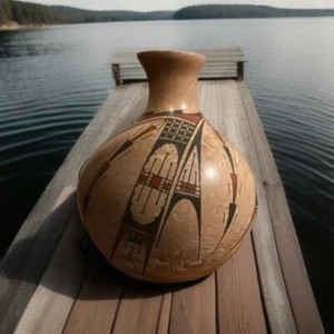 Ramon Villa 7.75" x 6.25" Handmade Mata Ortiz Mexican Art Pottery Gourd Vase - Picture 1 of 8