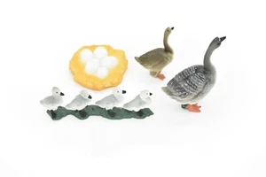 Learn the Geese Life Cycle Model, Figure, Educational Plastic Toy, Set of 4 - Picture 1 of 7
