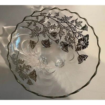 Cuenco Measuri de 4 patas acanalado superpuesto esterlina amapola City Flanders de colección Foto 1 de 4