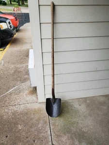 Very Unique AT & SF RY No. 2 Railroad Round Shovel Collectible Decor - Picture 1 of 15