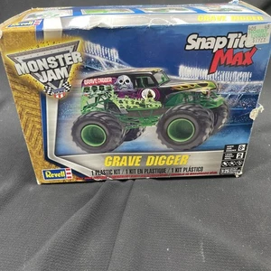 Revel Monster Jam Grave Digger Snap Tite Max 1:25 Unassembled Missing 2 Tires - Picture 1 of 9
