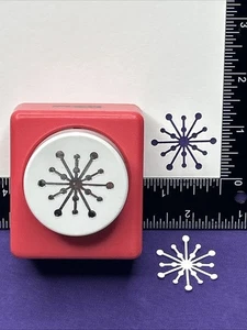 Perforadora de papel McGill Starburst fuegos artificiales copo de nieve álbum de recortes manualidades fabricación de tarjetas - Imagen 1 de 6