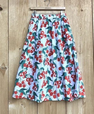 Falda cereza United Colors of Benetton talla pequeña  Foto 1 de 3