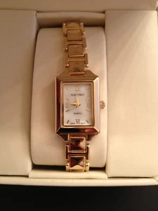 Neu im Karton Ellen Tracy MOP Godtone rechteckiges Edelstahl-Armbanduhr - Bild 1 von 3