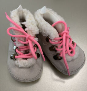 Baby Gap Infant Faux and Sherpa Winter Boots 0-3 Months