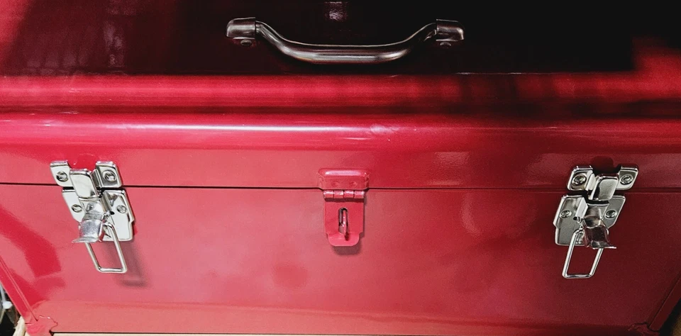 22'' red metal tool box with tray - Image 1 of 4