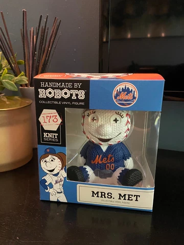 NY Mets 2023 Mrs. Met Plush Knit Doll SGA by Robots 5/6 Mascot Cover