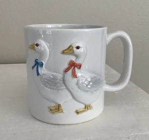 Otagiri Kaffeebecher Keramik geprägt 3D Enten Gänse Handarbeit Vintage 1983 - Bild 1 von 6