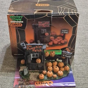 Lemax Spooky Town La Zucca Patch 2000 Villaggio Halloween #04521 Ritirato In Scatola - Foto 1 di 5