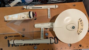 AMT Star Trek montado USS Enterprise NCC-1701 versión iluminada - necesita reparación - Imagen 1 de 12