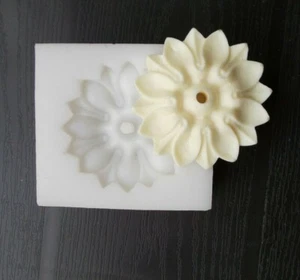  Dolls House  A Small Detailed Ceiling Rose Silicone Rubber Mould Dolls House  - Picture 1 of 1