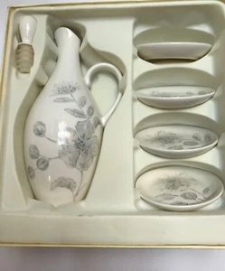 Lenox Dimension Everyday "Money Tree" Oil Bottle Decanter Pitcher 4 Plates New - Picture 1 of 11