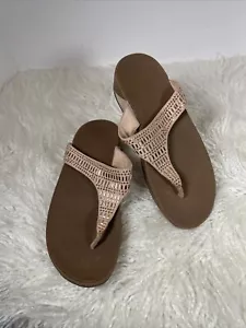 FITFLOP Incastone Thong Sandals Size 7 US Nude Pink Rhinestone Wedge L85-137 - Picture 1 of 8