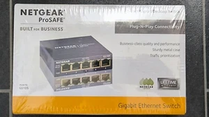 Netgear ProSAFE GS105 Desktop Gigabit Switch, 5x RJ-45 (10/ 100/ 1000Base-T) NEU - Bild 1 von 7