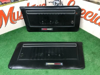 Mercury Cougar 1967 paneles de puerta negros Foto 1 de 4