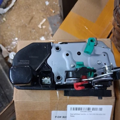 Actuador de cerradura de puerta conductor trasero izquierdo para 03-10 Dodge Ram 1500 2500 3500 4500 5500 Foto 1 de 3