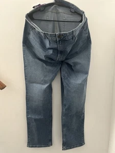 Izod Herren Classic Fit Straight Leg Jeans Blau, Größe 40x32, Cotton Denim - Bild 1 von 5