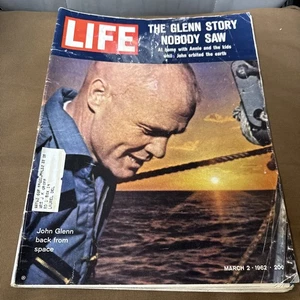 Life Magazine , March 2,1962 The Glenn Story Nobody Saw. Back From Space - Foto 1 di 2