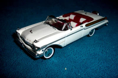 ERTL American Muscle 1/43 - 1957 Mercury Turnpike Cruiser Limited Edition - Image 1 of 4