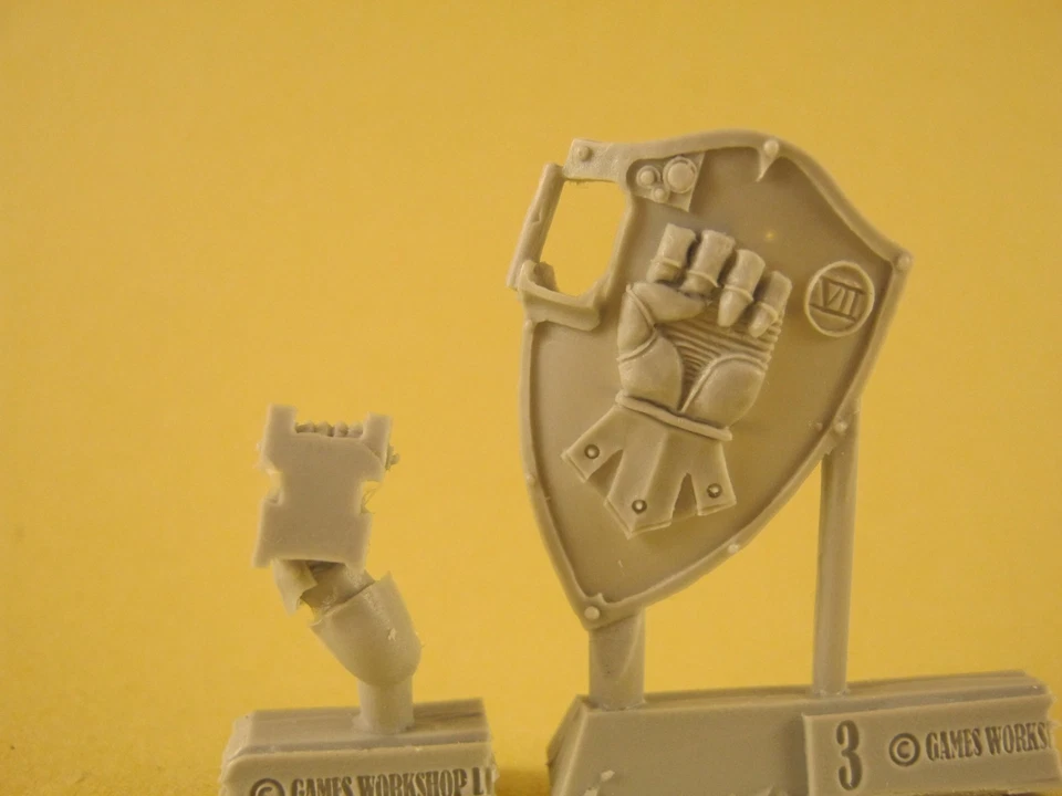 Imperial Fist Phalanx Warder Combat Shield - Space Marines - Forge world - 40k