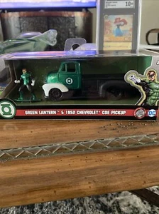 JADA 1952 CHEVROLET COE PICKUP & GREEN LANTERN DIECAST FIGURE 1/32.Fast Shipping - Picture 1 of 6