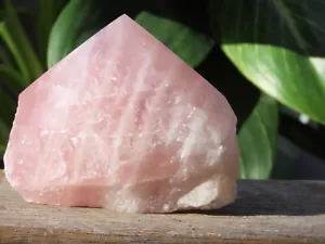 Generador de cristal de cuarzo rosa grado A punto pulido con lados ásperos 272 gramos - Imagen 1 de 7