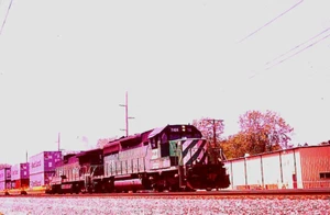 ORIGINAL EKTACHROME SLIDE BURLINGTON NORTHERN SD40-2 #7166 TOLEDO, OH 7/95 - Picture 1 of 1