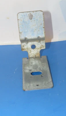 Maytag Dryer MEDE500VW1: Water Inlet Valve Bracket (W10044597) (P5632) - Image 1 of 4