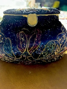 Geldbörse Perlen Deckel Öffnung Lange Kette Mehrfarbig Perlenstickerei - Bild 1 von 6