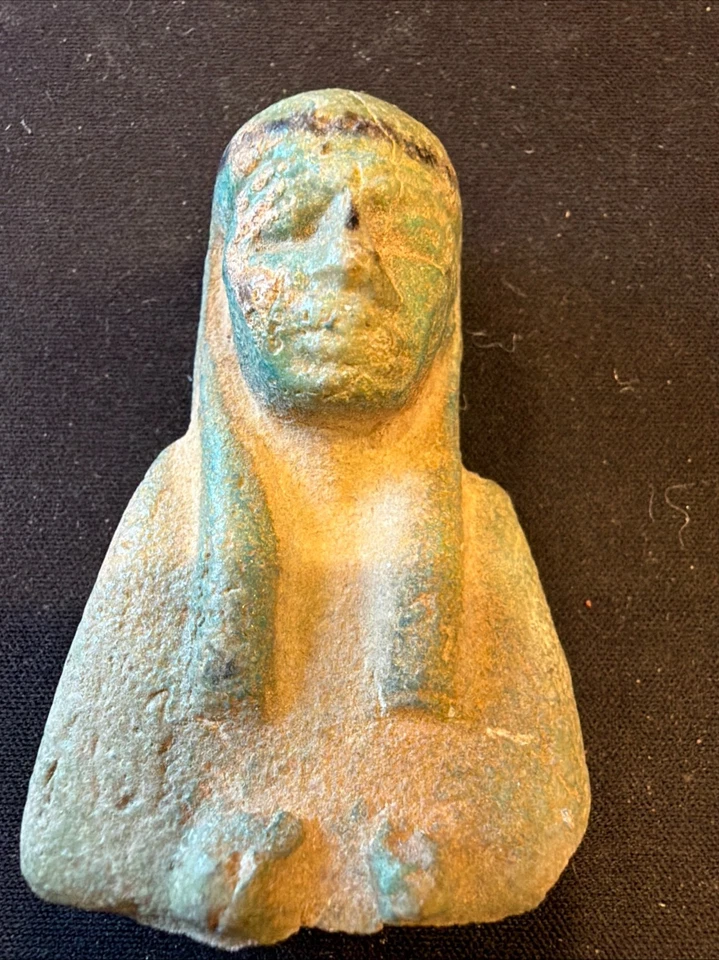 Старинный египетский зеленый маленький бюст Grand Tour 18–19 века... - Изображение 1 из 4