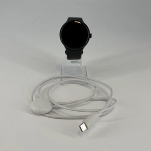 Google Pixel Watch 3 45mm czarny aluminium (GPS) z czarnym paskiem sportowym - dobry - Zdjęcie 1 z 5