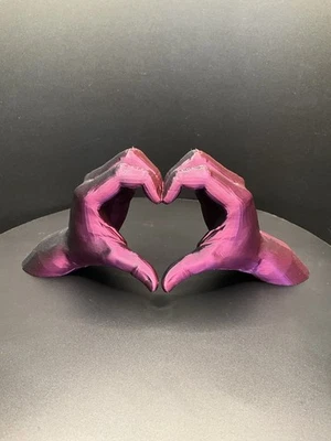3D Printed Heart Hands Sculpture – – 3.5” H x 9” W – Unique Home Decor Gift Foto 1 de 3