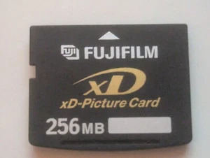 Fujifilm xD Picture Memory Card 256MB For Olympus and Fujifilm Cameras Untested - Picture 1 of 2