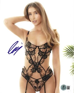 Lily Phillips Signed 8x10 Photo Sexy Adult Star Model Autograph Beckett Witness - Picture 1 of 2