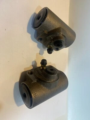 Juego de cilindros de rueda Dorman W37985 para Dodge Ram 1500 2500 GMC Savana Chevy Foto 1 de 4